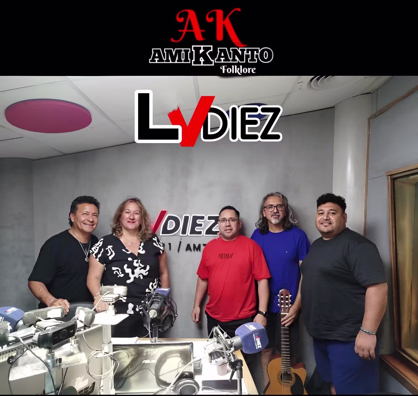 Cantantes de Amikanto en la radio mendocina LVDIEZ.